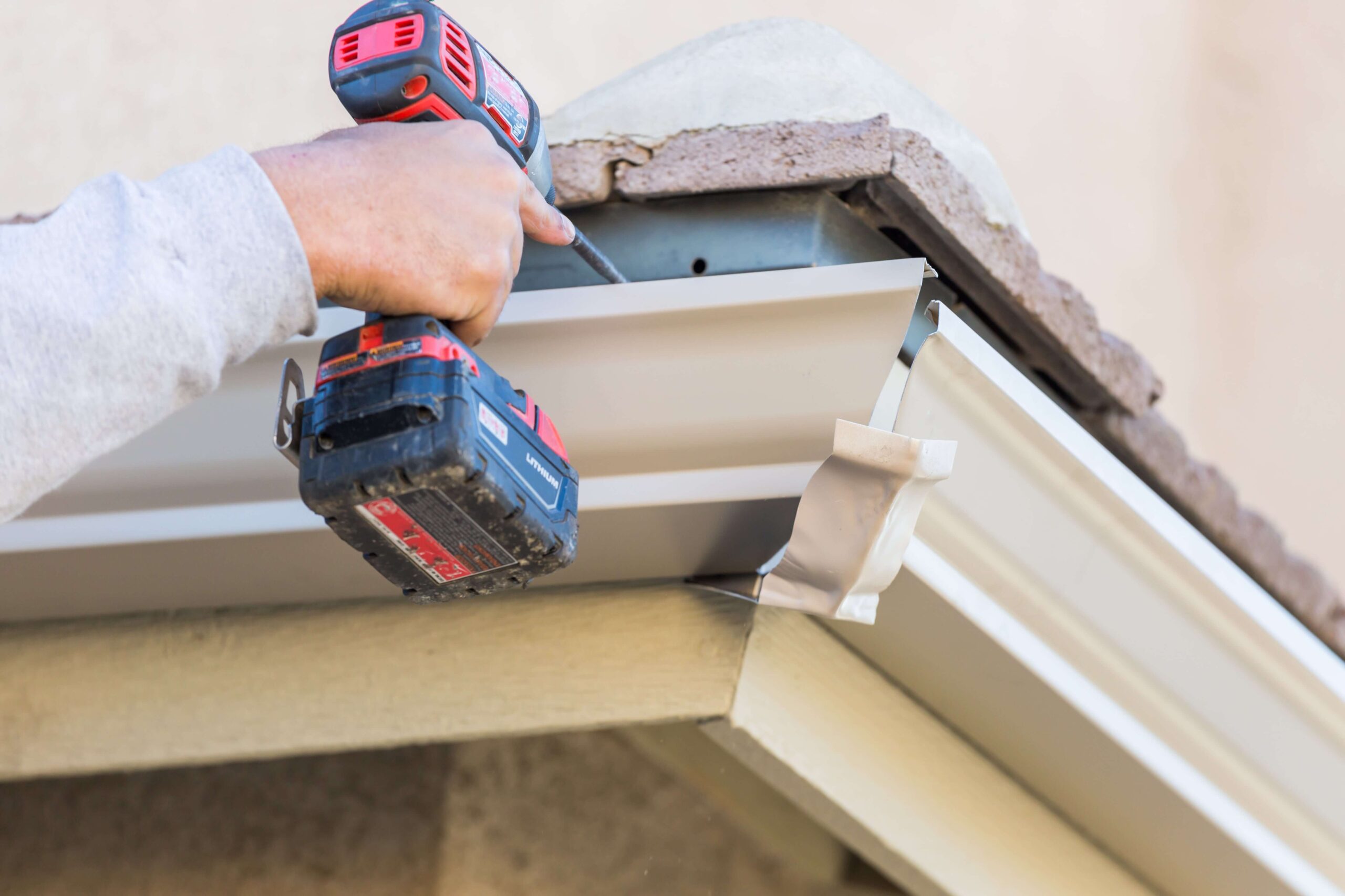 What to Expect from a Fall Gutter Installation